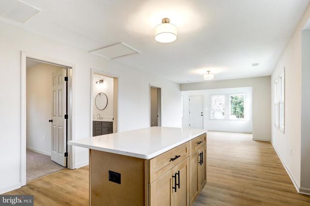 632 GREENHILL RD, Sharon Hill, PA 19079