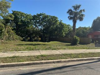 536 W HUBBARD AVENUE, Deland, FL 32720
