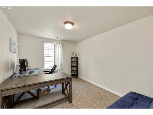 1153 Se CHINOOKAN Dr, Cascade Locks, OR 97014