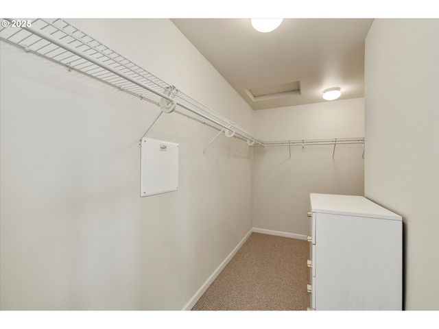 1153 Se CHINOOKAN Dr, Cascade Locks, OR 97014