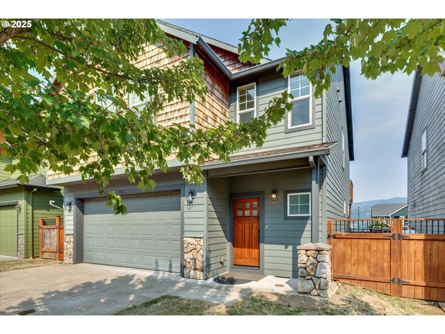 1153 Se CHINOOKAN Dr, Cascade Locks, OR 97014