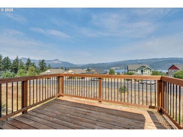1153 Se CHINOOKAN Dr, Cascade Locks, OR 97014