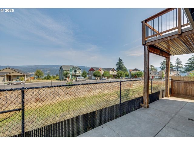 1153 Se CHINOOKAN Dr, Cascade Locks, OR 97014