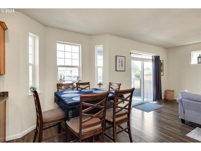 1153 Se CHINOOKAN Dr, Cascade Locks, OR 97014