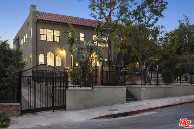 1305 Lucile Avenue 3, Los Angeles, CA 90026
