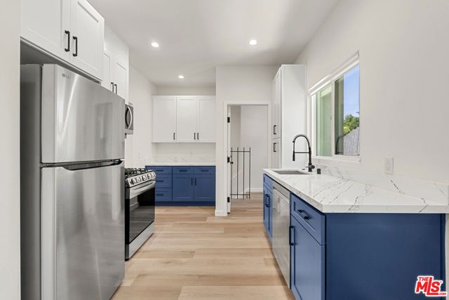 1305 Lucile Avenue 3, Los Angeles, CA 90026