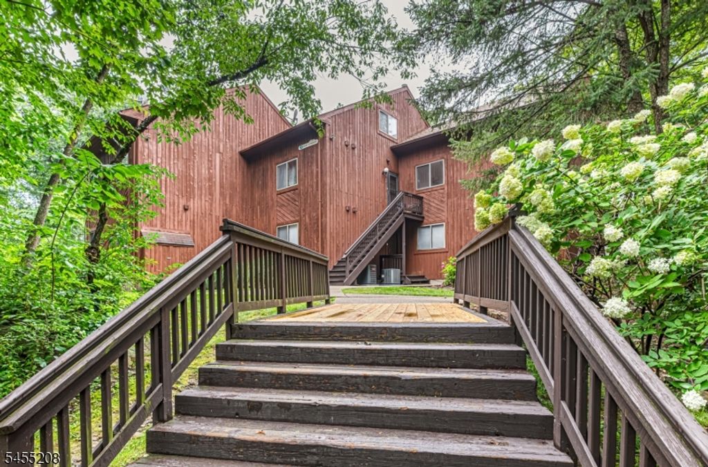 3 Point O Woods Ter 2 2, Vernon Twp., NJ 07462 — exterior