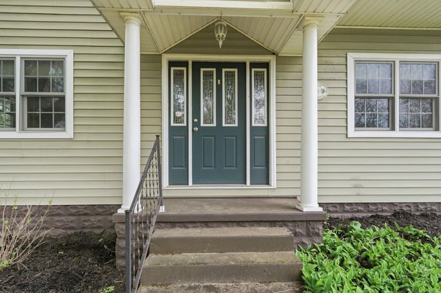 112 S Winding Drive, Waterford Twp, MI 48328