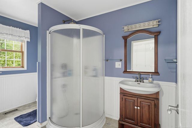 112 S Winding Drive, Waterford Twp, MI 48328