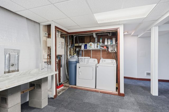 112 S Winding Drive, Waterford Twp, MI 48328