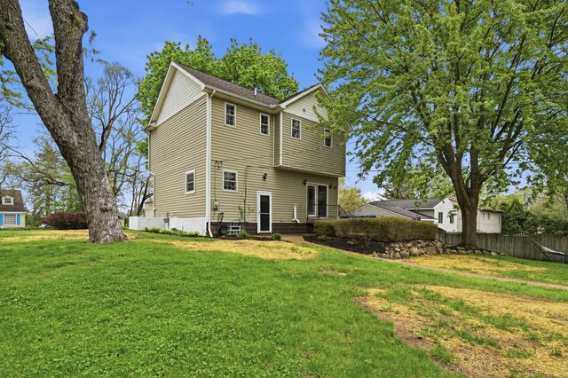 112 S Winding Drive, Waterford Twp, MI 48328