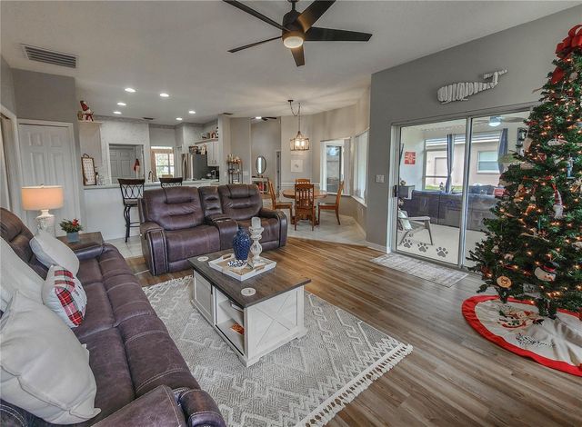 42 WOODLYN LANE, Palm Coast, FL 32164