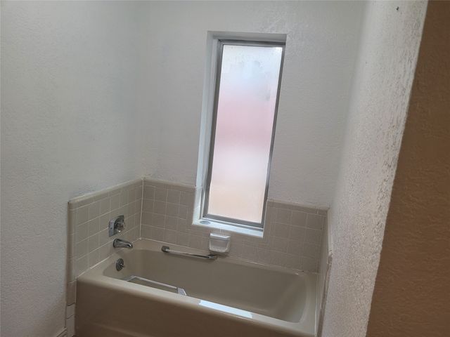 511 Washington Drive, Arlington, TX 76011