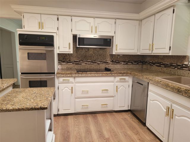 511 Washington Drive, Arlington, TX 76011