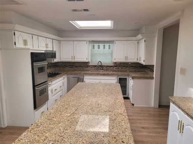 511 Washington Drive, Arlington, TX 76011