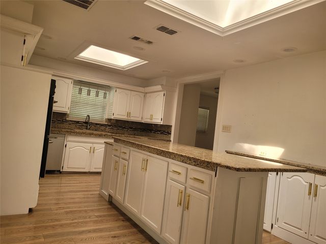 511 Washington Drive, Arlington, TX 76011