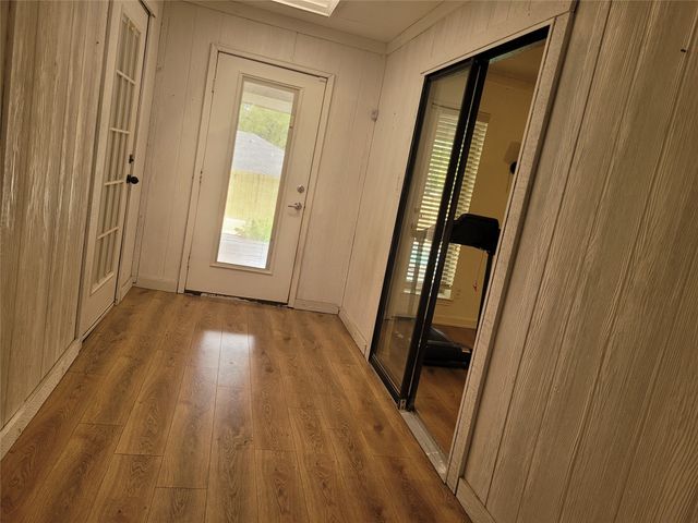 511 Washington Drive, Arlington, TX 76011