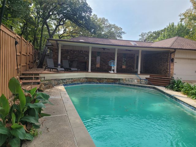 511 Washington Drive, Arlington, TX 76011