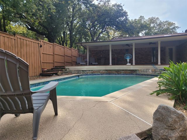 511 Washington Drive, Arlington, TX 76011