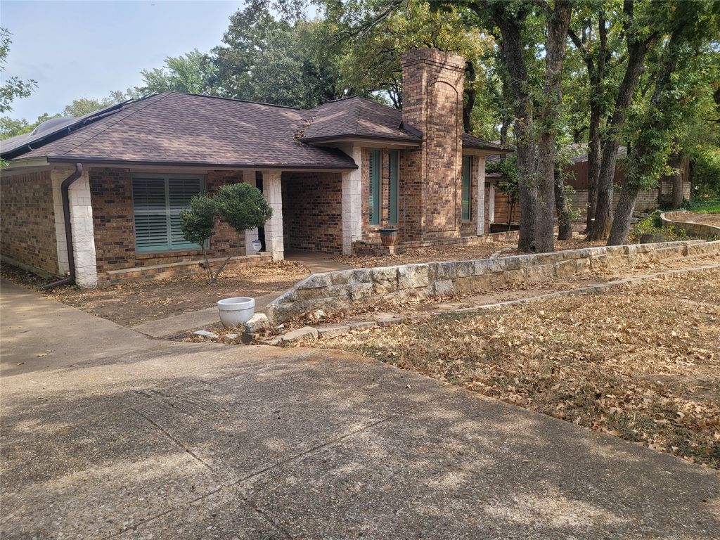 511 Washington Drive, Arlington, TX 76011