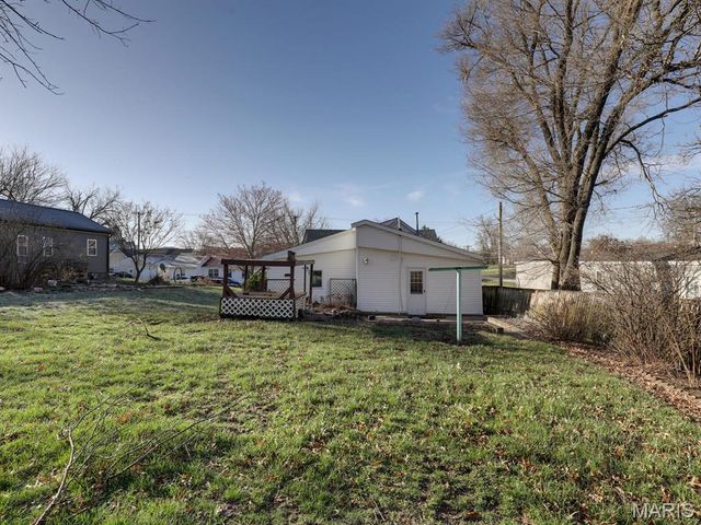 318 W New Street, Palmyra, MO 63461