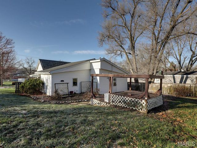 318 W New Street, Palmyra, MO 63461