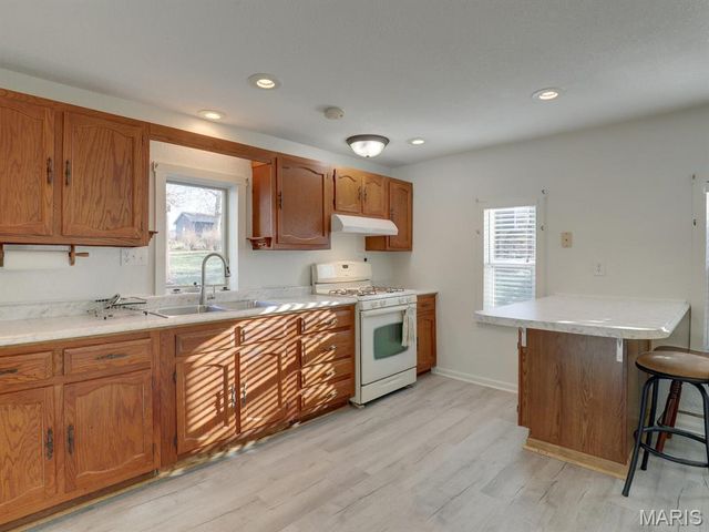 318 W New Street, Palmyra, MO 63461