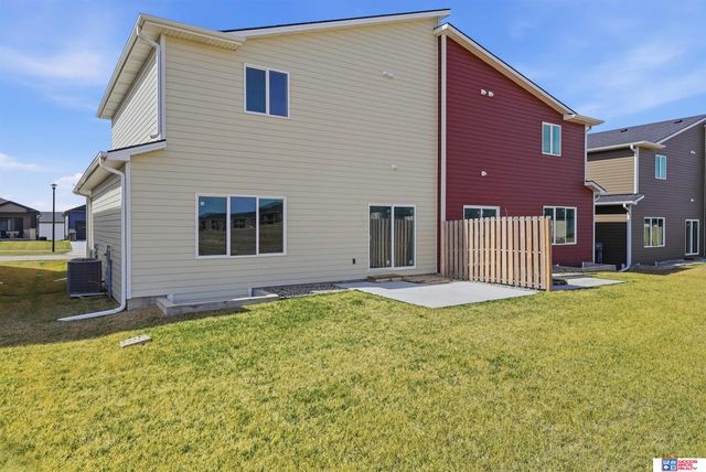 322 N 105th Street, Lincoln, NE 68527