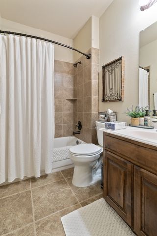 2504 Scotti Street, Lewisville, TX 75056