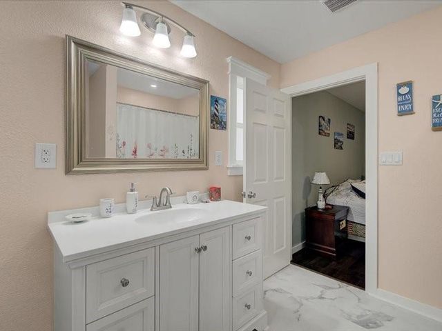 263 Sandy Ridge Drive, Livingston, TX 77351