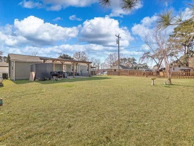 263 Sandy Ridge Drive, Livingston, TX 77351