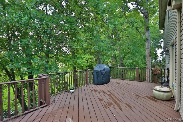 3288 Hickory Drive, Lake Orion Twp, MI 48359