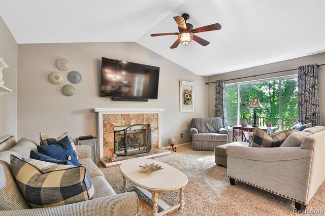 3288 Hickory Drive, Lake Orion Twp, MI 48359