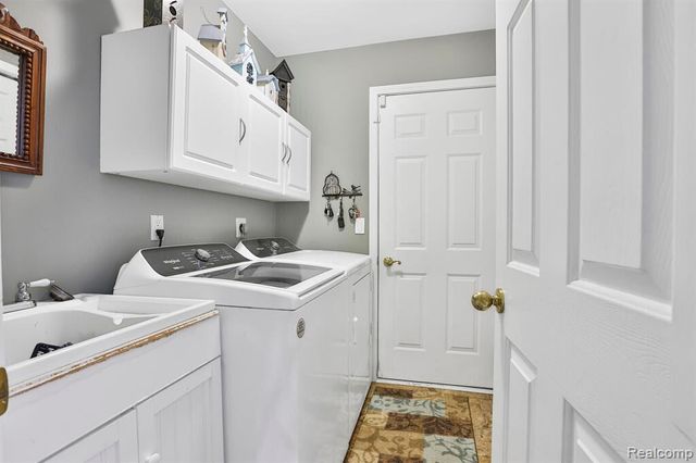 3288 Hickory Drive, Lake Orion Twp, MI 48359