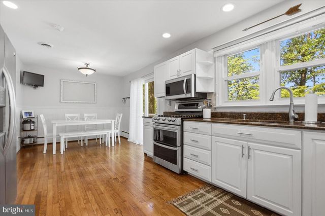 471 HILLTOP RD, Paoli, PA 19301