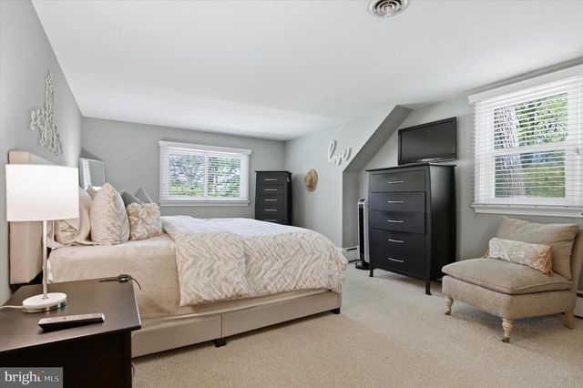 471 HILLTOP RD, Paoli, PA 19301