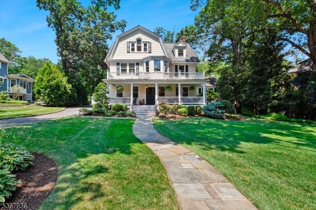 39 Oak Ridge Ave, Summit City, NJ 07901