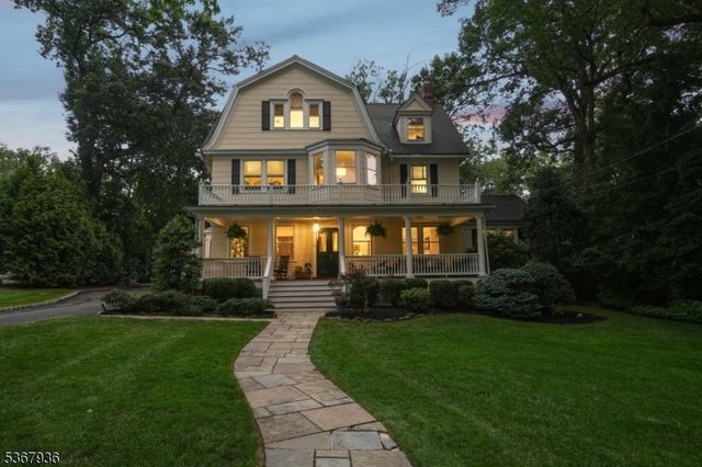 39 Oak Ridge Ave, Summit City, NJ 07901