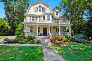 39 Oak Ridge Ave, Summit City, NJ 07901