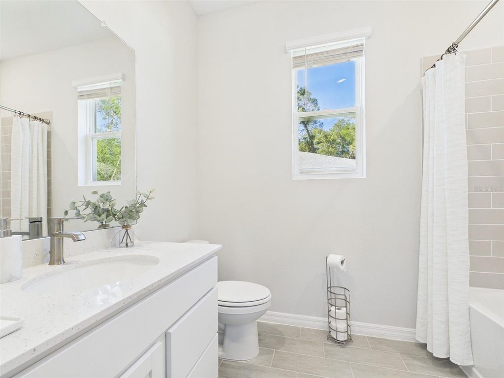 Image 20 of property listing at 13169 SW 73RD AVENUE, Ocala, FL 34473