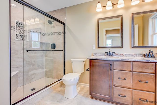 6213 Lakewood Lane, Lockport Town, NY 14094