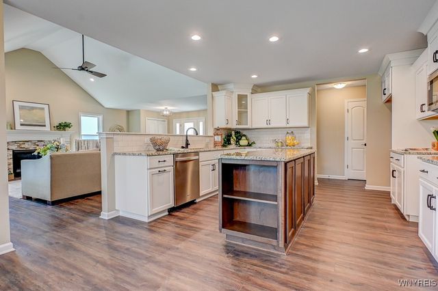 6213 Lakewood Lane, Lockport Town, NY 14094