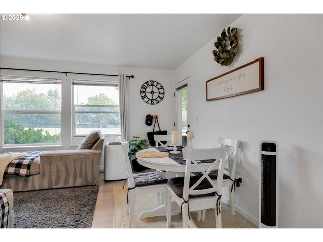 15074 Nw CENTRAL Dr 301, Portland, OR 97229