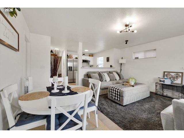 15074 Nw CENTRAL Dr 301, Portland, OR 97229