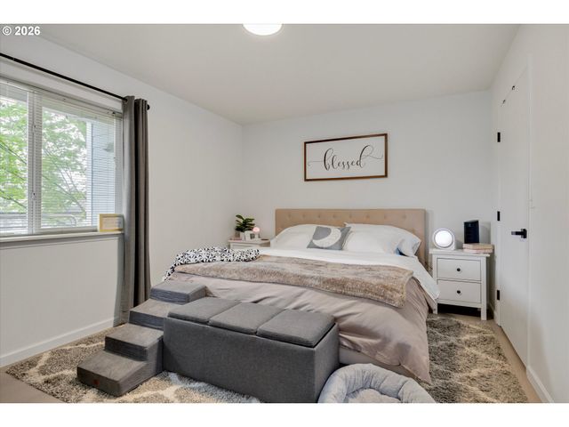 15074 Nw CENTRAL Dr 301, Portland, OR 97229