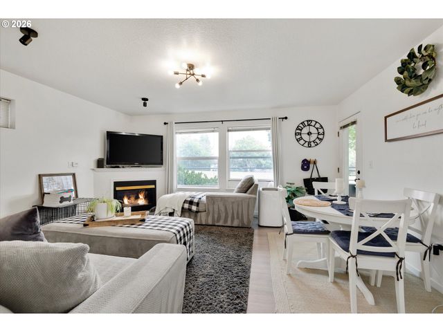 15074 Nw CENTRAL Dr 301, Portland, OR 97229