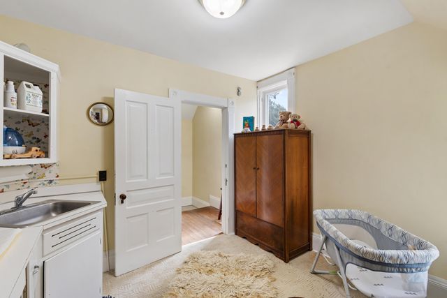 5932 N Riverview Drive, Kalamazoo, MI 49004