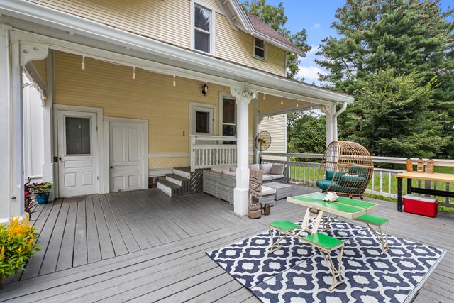 5932 N Riverview Drive, Kalamazoo, MI 49004