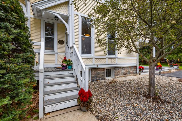 5932 N Riverview Drive, Kalamazoo, MI 49004