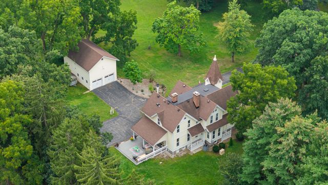 5932 N Riverview Drive, Kalamazoo, MI 49004